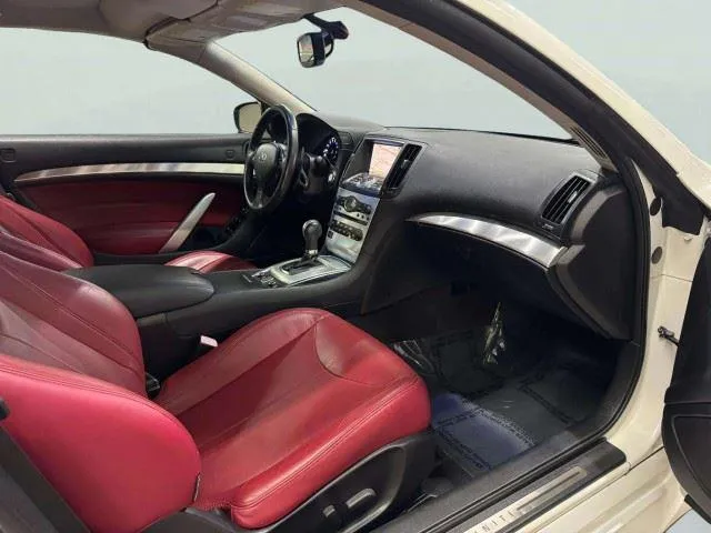 Infiniti Q60 photo 37