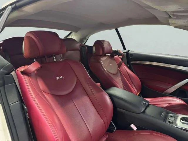 Infiniti Q60 photo 38