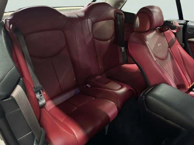 Infiniti Q60 photo 40