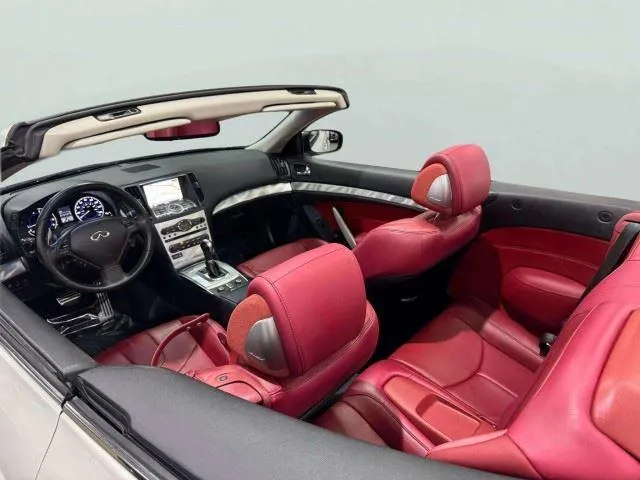 Infiniti Q60 photo 42