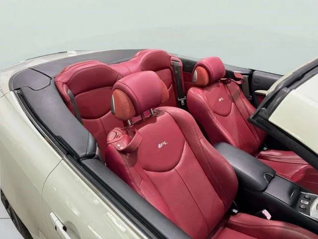 Infiniti Q60 photo 43