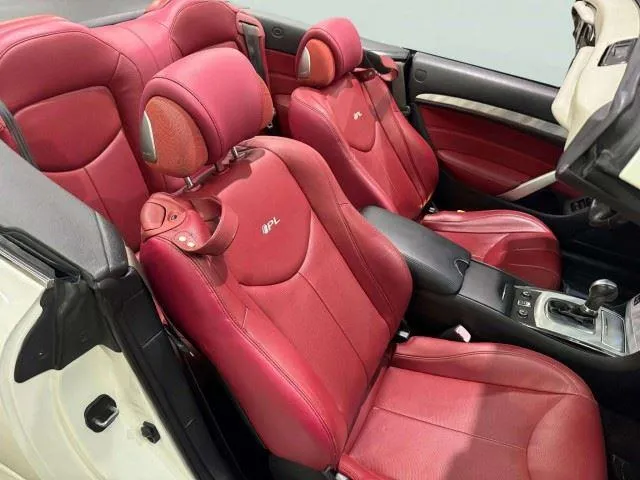 Infiniti Q60 photo 44