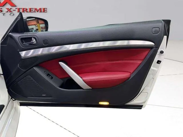 Infiniti Q60 photo 51