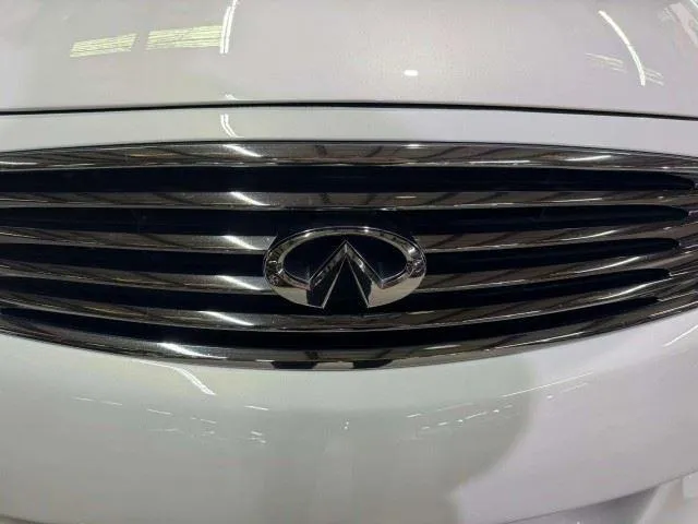 Infiniti Q60 photo 52