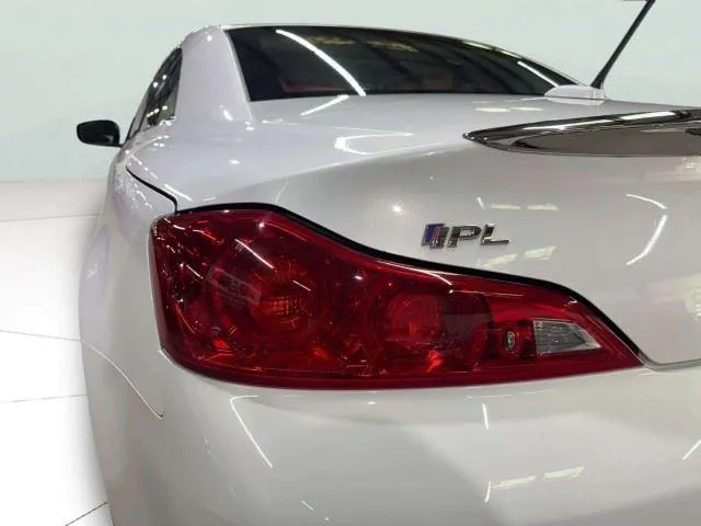 Infiniti Q60 photo 54