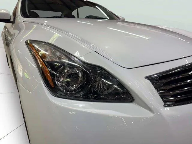 Infiniti Q60 photo 56