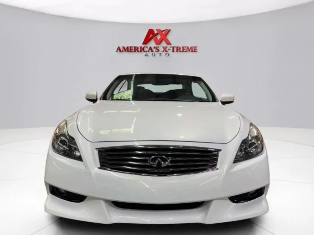 Infiniti Q60 photo 11