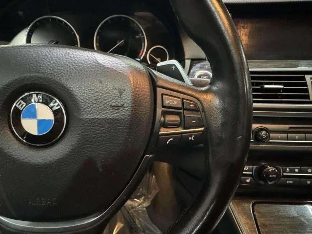BMW 5 Series photo 21