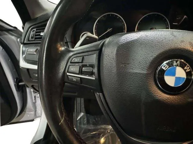 BMW 5 Series photo 22