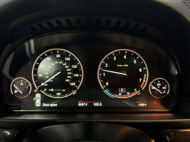 BMW 5 Series photo 23