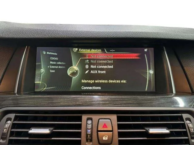 BMW 5 Series photo 26