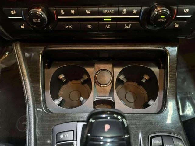 BMW 5 Series photo 29