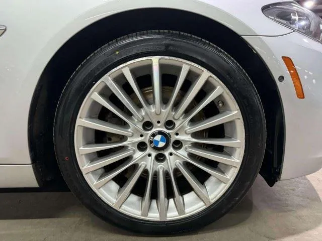 BMW 5 Series photo 43