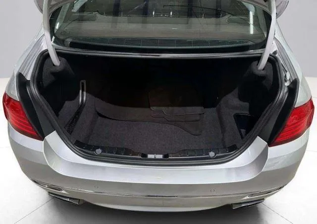 BMW 5 Series photo 49