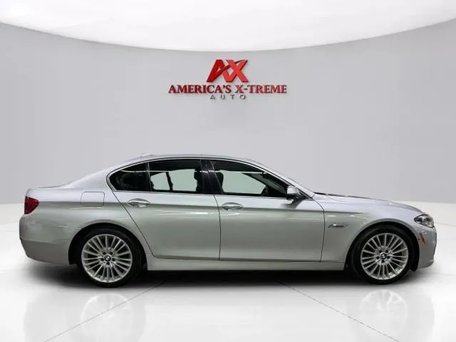 BMW 5 Series photo 7