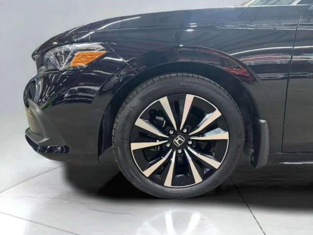 2023 Honda Civic Hatchback EX-L - Photo 11
