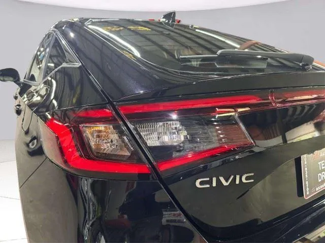 2023 Honda Civic Hatchback EX-L - Photo 14