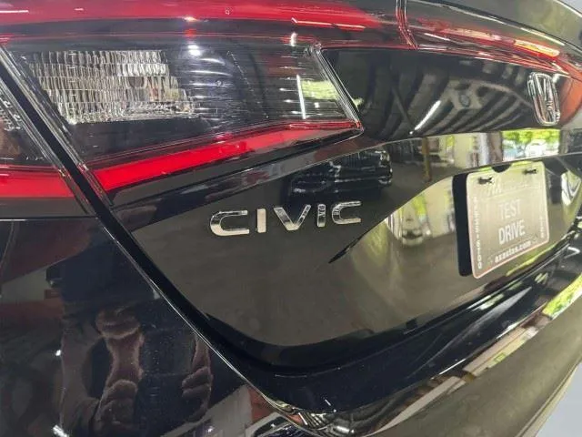 2023 Honda Civic Hatchback EX-L - Photo 15