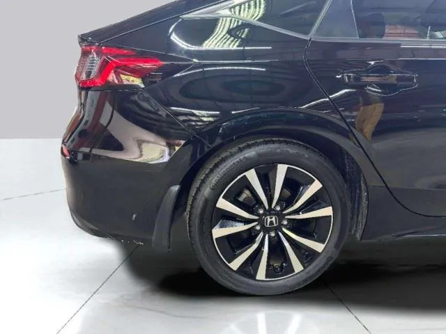 2023 Honda Civic Hatchback EX-L - Photo 18