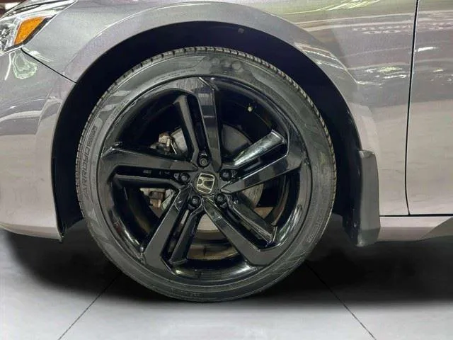 Honda Accord photo 11