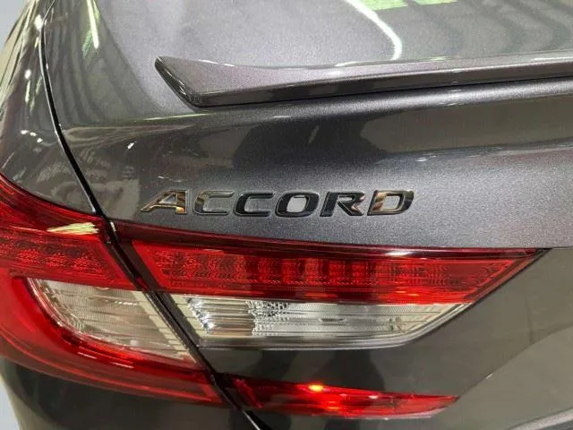 Honda Accord photo 14