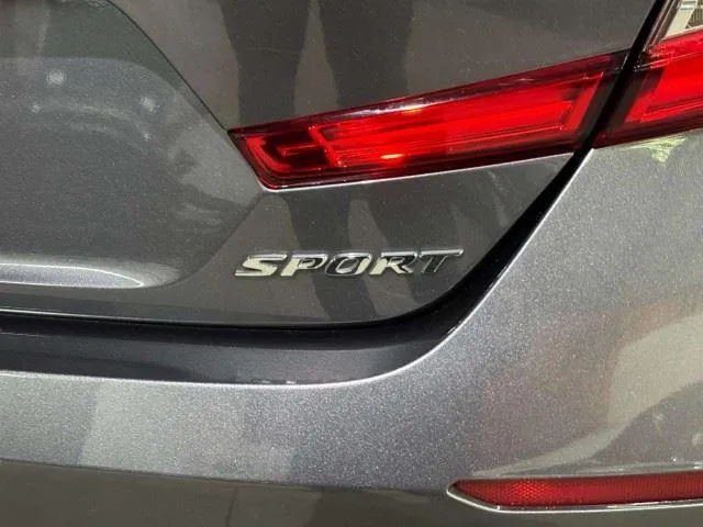 Honda Accord photo 17