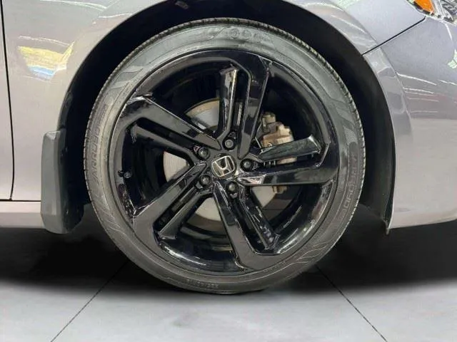 Honda Accord photo 19