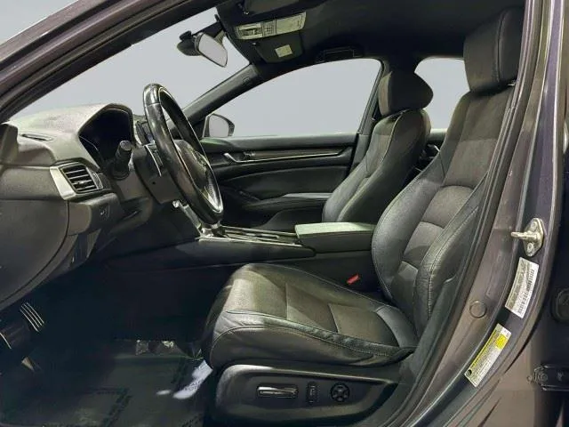 Honda Accord photo 20