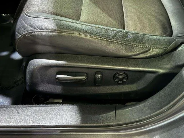 Honda Accord photo 25
