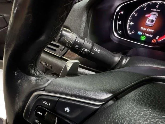 Honda Accord photo 32