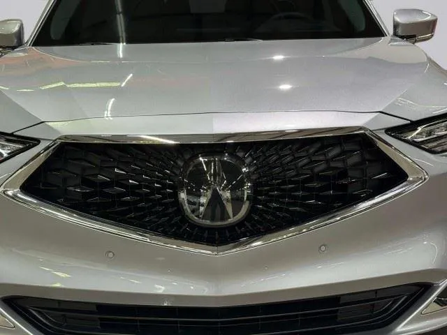 Acura MDX photo 11