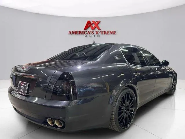 Maserati Quattroporte photo 8