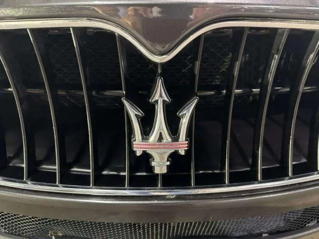 Maserati Quattroporte photo 13
