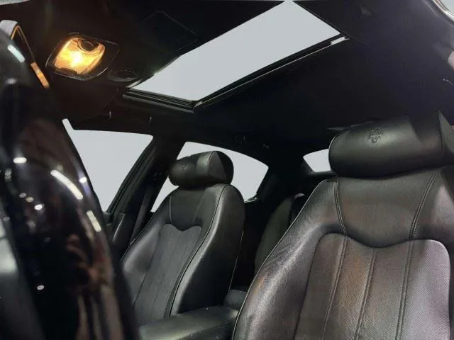 Maserati Quattroporte photo 24