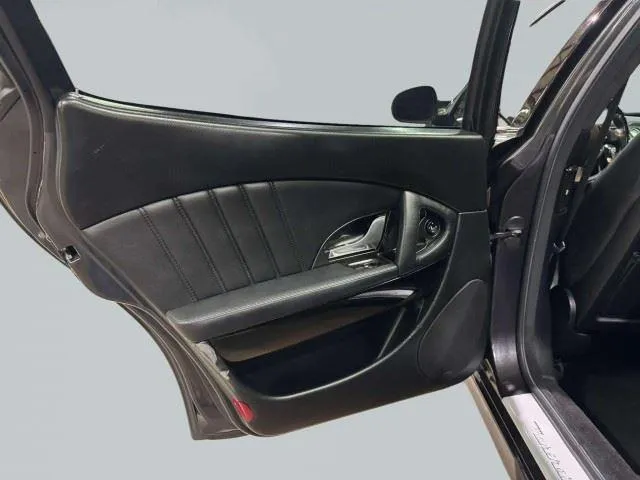 Maserati Quattroporte photo 36