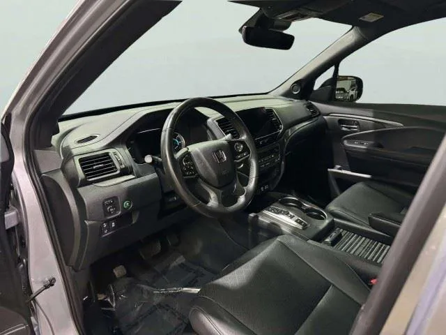 Honda Passport photo 16