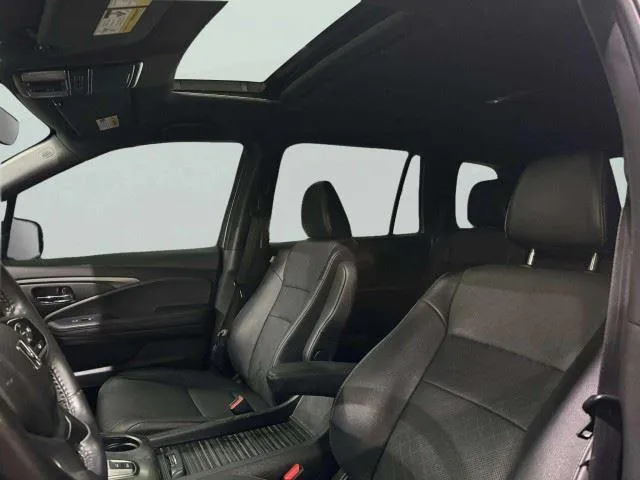 Honda Passport photo 17