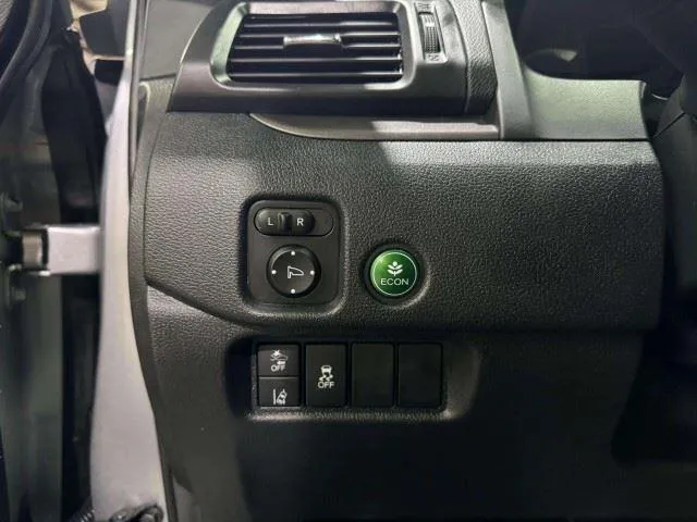 Honda Passport photo 18