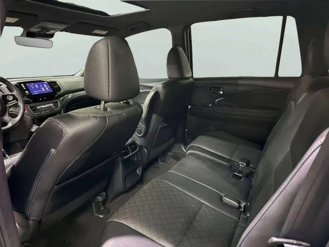 Honda Passport photo 31