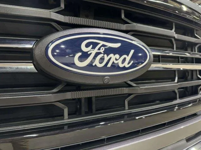 Ford F-150 photo 17