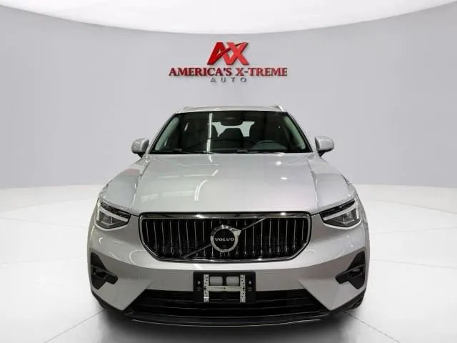2023 Volvo XC40 Plus - Photo 13