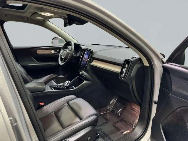 2023 Volvo XC40 Plus - Photo 54