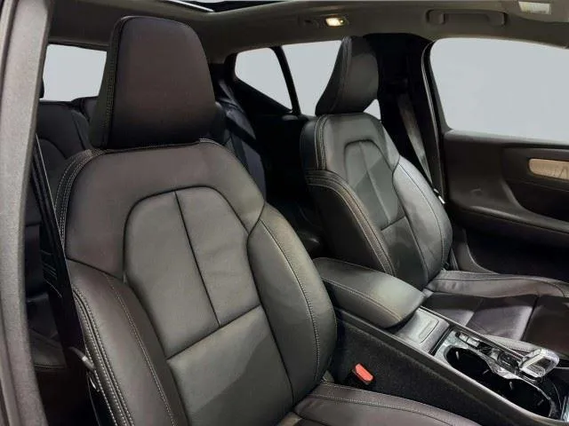 2023 Volvo XC40 Plus - Photo 55