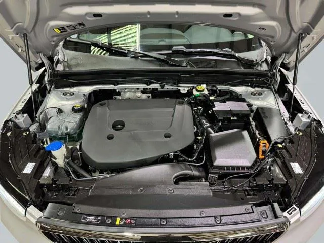 2023 Volvo XC40 Plus - Photo 56
