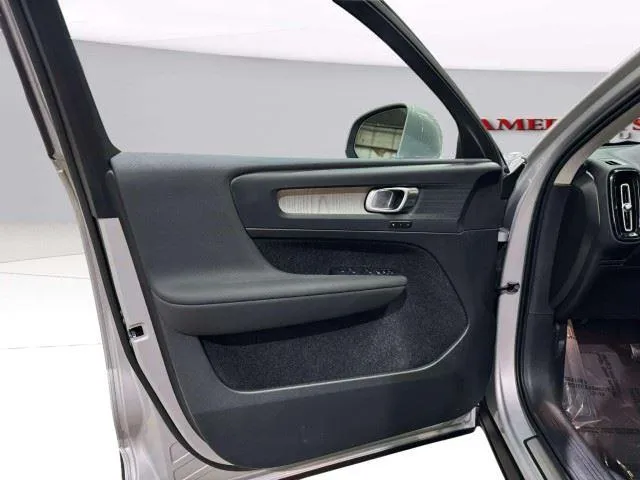 2023 Volvo XC40 Plus - Photo 26