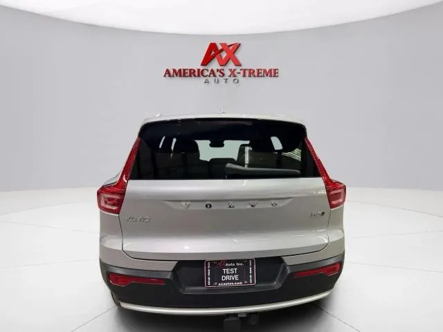 2023 Volvo XC40 Plus - Photo 7