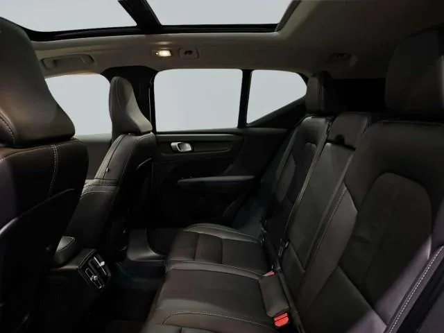 2023 Volvo XC40 Plus - Photo 46