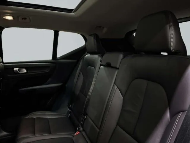 2023 Volvo XC40 Plus - Photo 47