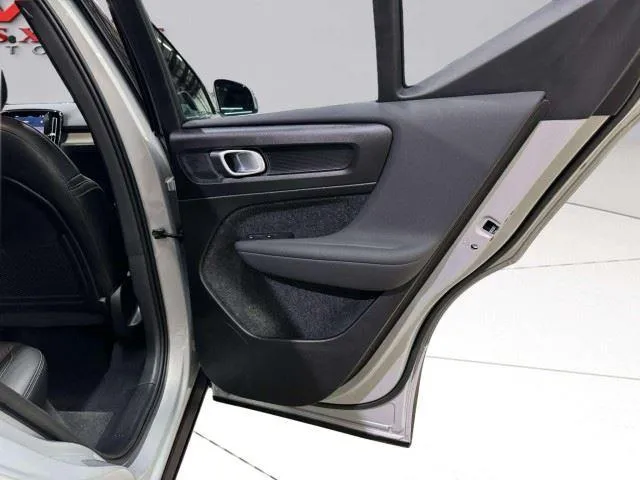 2023 Volvo XC40 Plus - Photo 50