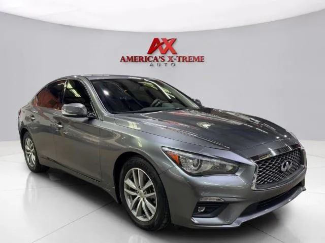 Infiniti Q50 photo 9